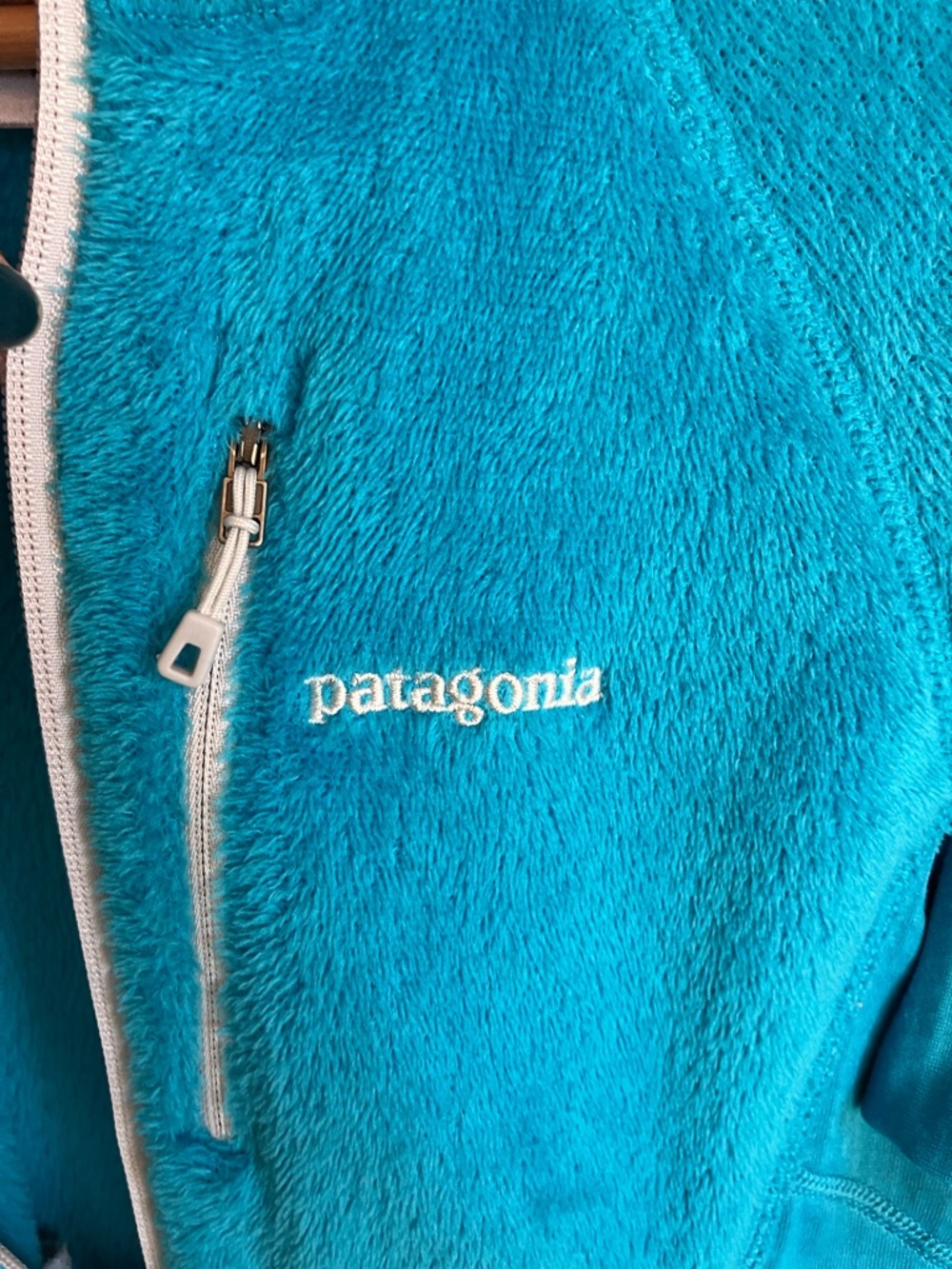 Patagonia R2 Jacket - Picture 5 of 15